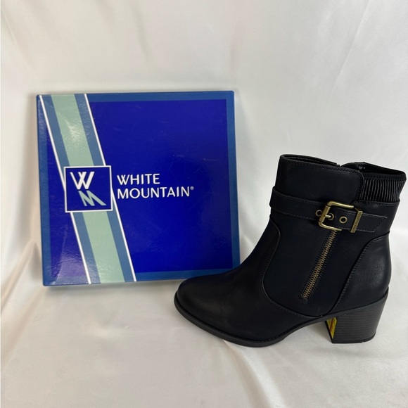 White Mountain Black Heeled Boots with‎ Chunky Heel and Textured Design​ - Picture 3 of 5